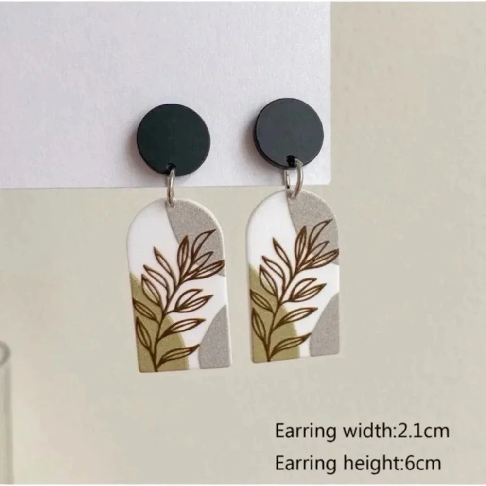 Blossom Boutique acrylic black
